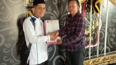 Ustaz Junaidi Al Hamdi Terima SK Ketua Majelis Taklim PB Pendawa Indonesia