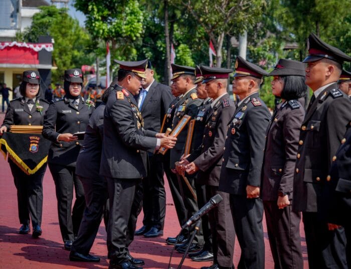 Polda Sumut Berikan Penghargaan Kepada 56 Personel Berprestasi