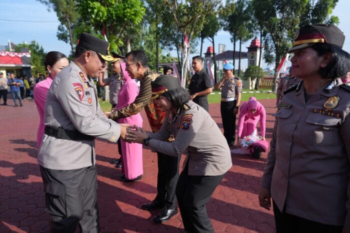Kapolda Sumut Pimpin Upacara Kenaikan Pangkat Personel