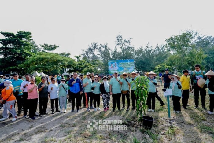 Peringati Hari Lingkungan Hidup Sedunia 2025, Pemkab Batu Bara Gelar Jalan Santai