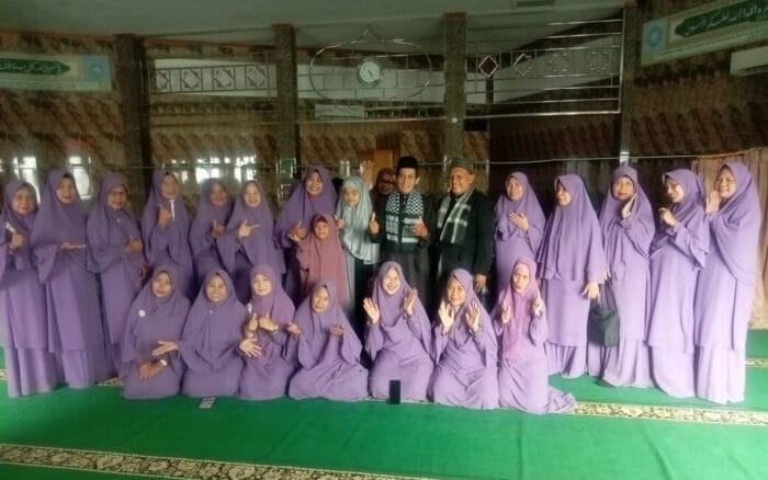Perwiridan Jumat Kaum Ibu Masjid Taufiq Polonia Tingkatkan Imtak di Tahun Baru Islam 1447 H