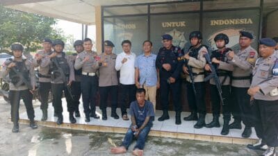 Brimob Merespons Cepat Aduan Masyarakat di Tanjung Morawa, Pria Kecelakaan Ternyata Bawa Narkoba