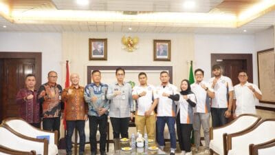 Rico Waas Sambut Perayaan Anniversary Ke-13 Mercedes Benz W202