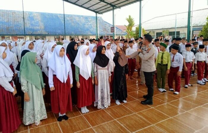 Polres Tapteng Gelorakan Anti-Perundungan di MPLS SMP Al-Muslimin Pandan