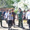 Bupati Samosir Bersama Danrem 023/KS dan Forkopimda Bersihkan Eceng Gondok