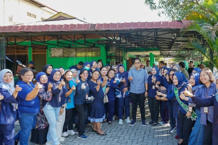 Rico Waas Serap Aspirasi Warga, Air Bersih pun Mengalir ke 300 Rumah di Jalan Tuba 3