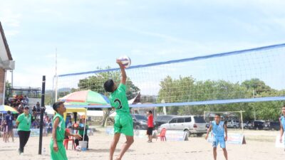 Bupati Samosir Resmi Buka Turnamen Voli Pantai Antarpelajar 2025