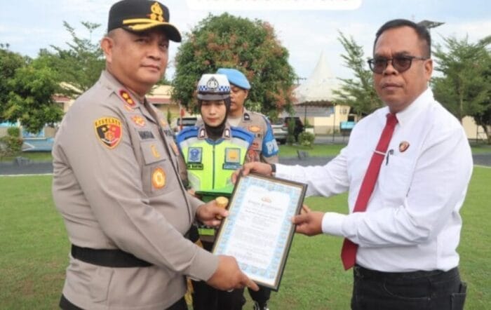 Kapolres Batu Bara Gelar Upacara Pemberian Penghargaan Kepada 31 Personel Berprestasi Gemilang