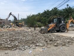 Aparat Gabungan Masih Kawal Hari Ketiga Penertiban, THM Marcopolo Akhirnya Diratakan