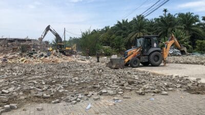 Aparat Gabungan Masih Kawal Hari Ketiga Penertiban, THM Marcopolo Akhirnya Diratakan