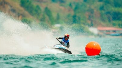 Pembalap Eropa Dominasi Moto 1 Aquabike Grand Prix of Indonesia di Danau Toba