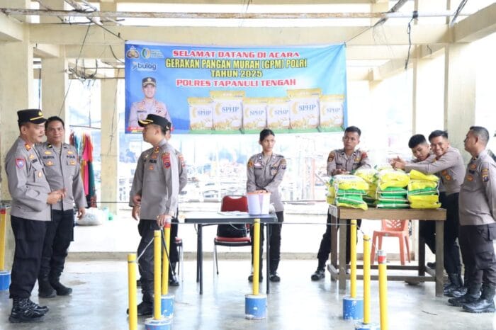 Polres Tapteng Gelar Pangan Murah di Pasar Onan Hajoran