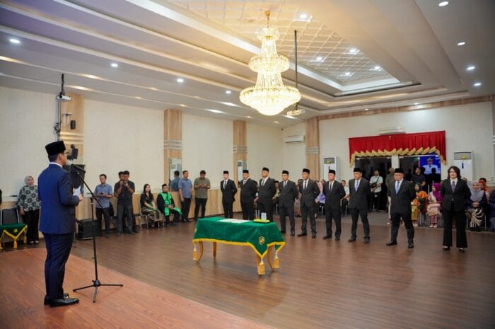 Rico Waas Lantik 9 Pejabat Pimpinan Tinggi Pratama