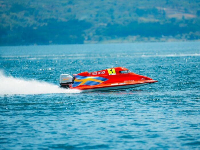 Jonas Andersson dan Shaun Torrente Juarai Sprint Race di F1H2O Grand Prix of Indonesia 2025