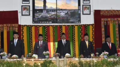 Bupati Hadiri Rapat Paripurna Hari Jadi Ke-80 Kabupaten Tapteng