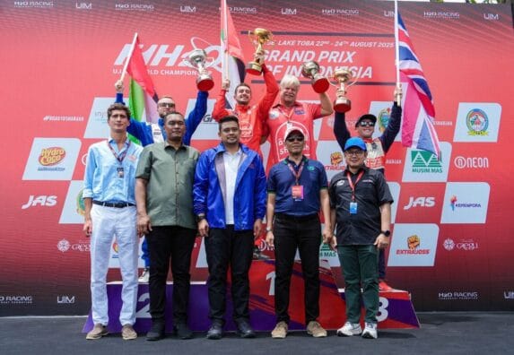 ITDC Sukses Gelar The Lake Toba GP 2025, Rusty Wyatt Menangi F1H2O Grand Prix of Indonesia