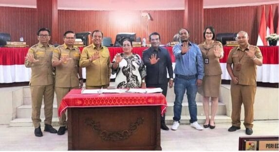 Bupati dan DPRD Karo Tandatangani Nota Kesepakatan APBD 2025