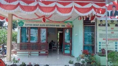 KUA Biru-biru Sekaligus Plt KUA Delitua dan Staf Gotong-royong Sambut HUT ke-80 Kemerdekaan RI