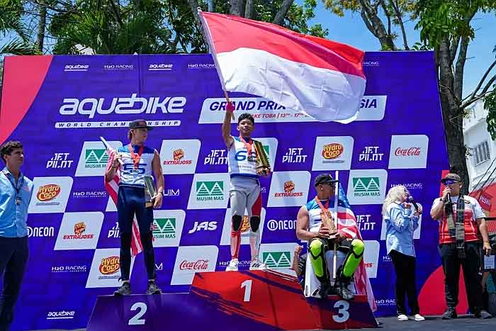 Pembalap Indonesia Boanerges Ratag Juara Dunia Termuda Ajang Aquabike