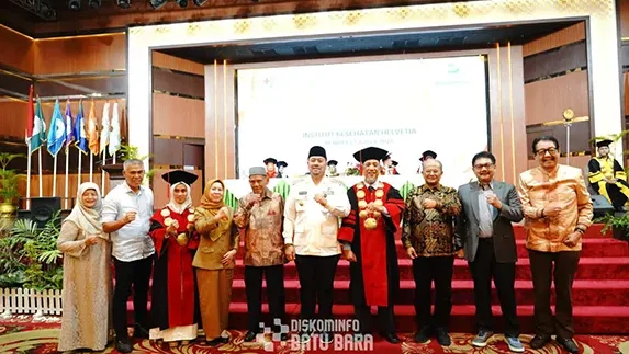 Bupati Batu Bara Hadiri Acara Wisuda Institut Kesehatan Helvetia Periode I TA 2024/2025
