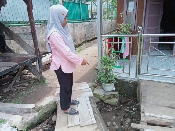 Warga Desa Kedai Durian Minta Pemdes Segera Bangun Drainase di Dusun V