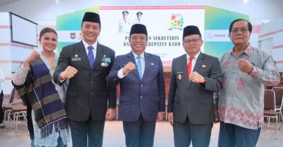 Bupati Karo Lantik Gelora Kurnia Putra Ginting Sebagai Sekdakab
