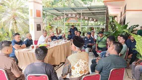 Perpanjangan HGU PTPN IV Kebun Timur Terganjal, Warga Batahan Tolak Tanda Tangan