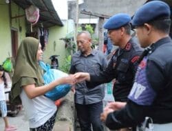 Satuan Brimob Polda Sumut Hadirkan Senyum Warga Lewat Sembako Jumat Berkah