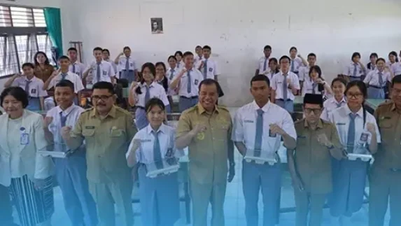 Bupati Karo Luncurkan Program Makan Bergizi Gratis di SMA Negeri 1 Kabanjahe