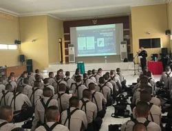 Kabid Humas Polda Sumut Tanamkan Nilai Kehumasan pada Siswa SPN Hinai