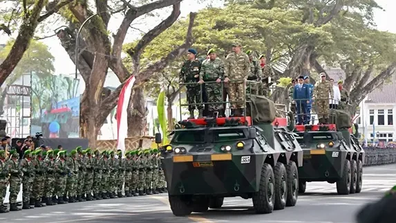 Kapolda Sumut Hadiri Upacara HUT Ke-80 TNI di Lapangan Merdeka Medan