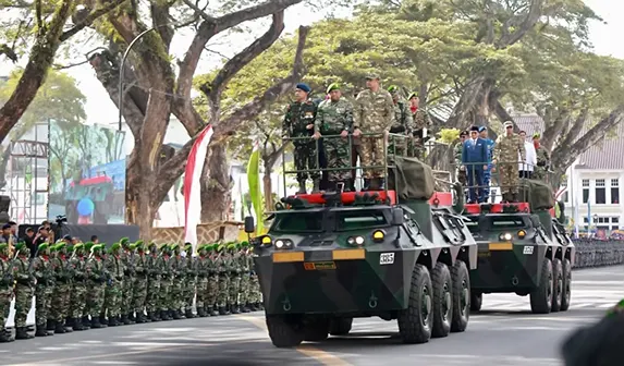 Kapolda Sumut Hadiri Upacara HUT Ke-80 TNI di Lapangan Merdeka Medan