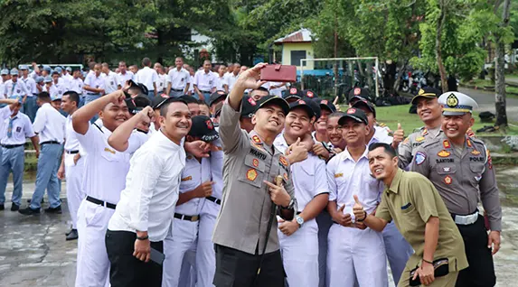 Kapolres Tapteng Imbau Pelajar SMKN 3 Sibolga Jauhi Narkoba dan Taati Hukum