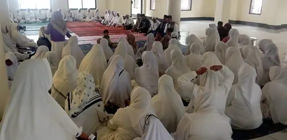 Majelis Taklim A'Syariah dan Khairunnisa Gelar Zikir, Tausiah di Masjid Raya Taqwa Parapat