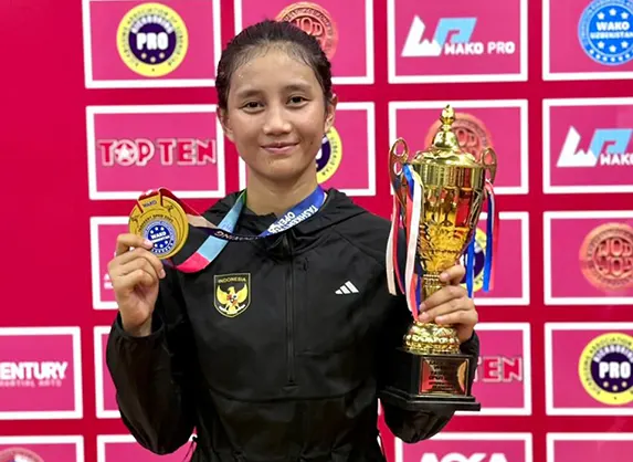 Polwan Sumut Sabet Emas di Piala Dunia Kickboxing Uzbekistan