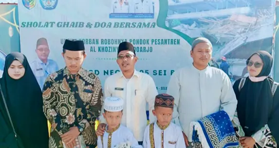 SDN 5 Sei Balai Gelar Salat Gaib dan Doa Bersama untuk Korban Robohnya Ponpes Al Khozny Sidoarjo