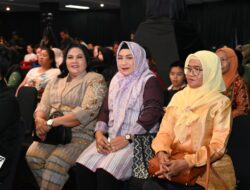 Ketua Dekranasda Tapteng Hadiri Pembukaan Sumut Fashion and Beauty 2025