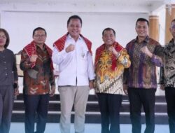 Wamentan RI Kunjungi Karo: Diberi Marga Adat, Janji Bantu Bibit & Traktor untuk Perkuat Pertanian
