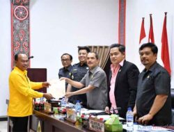 Bupati Samosir dan DPRD Tetapkan Ranperda P-APBD 2025 Jadi Perda Disetujui 5 Fraksi