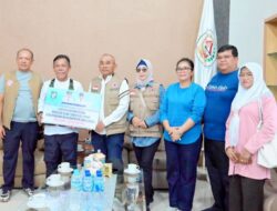 Bupati Tapteng Terima Bantuan Rp500 Juta dan Sembako untuk Korban Bencana Alam dari Bupati Simalungun