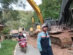 Bupati Tapteng:  Pemkab Kerahkan 47 Alat Berat Buka Akses Wilayah Terisolir