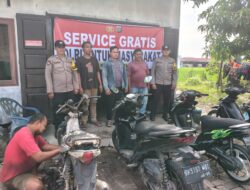 Jajaran Polresta Deliserdang Buka Bengkel Service Gratis untuk Sepeda Motor Warga Terendam Banjir