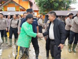 Kabaharkam Polri Kunjungi Posko Bencana di Kabupaten Aceh Tamiang
