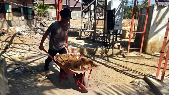 Brimob Sumut Hadir di Tengah Warga, Dapur Lapangan Beroperasi dan Rumah Mulai Pulih