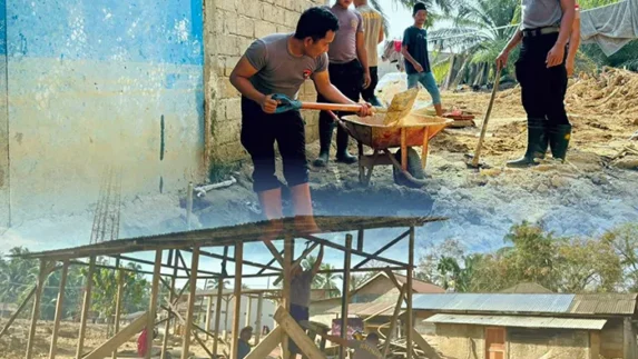 Brimob Sumut Terus Dampingi Warga, Pembersihan Rumah dan Masjid Capai Progres Signifikan