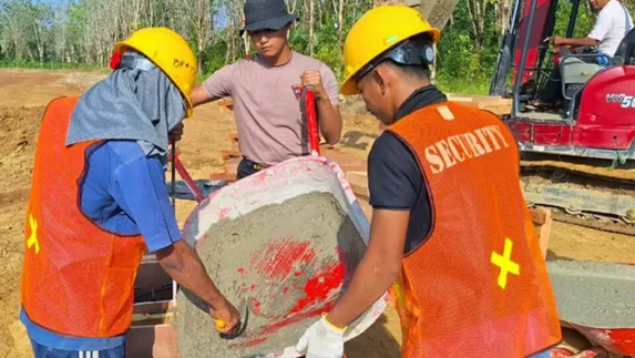 Brimob Sumut Turun Langsung Bangun Hunian Tetap, Warga Desa Napa Mulai Bangkit
