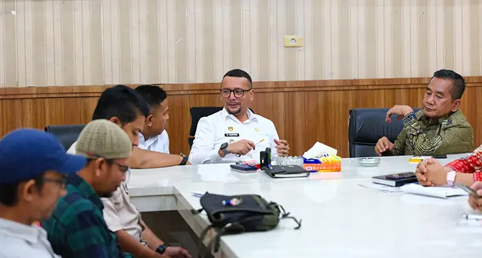 Bupati Labusel Fery Sahputra Terima Audiensi KPU, Perkuat Sinergi Pemutakhiran Data Pemilih