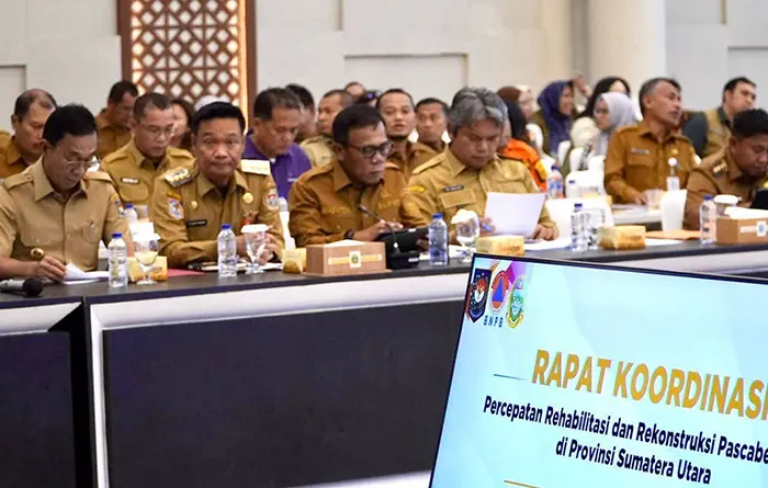 Bupati Tapteng Hadiri Rapat Koordinasi Percepatan Rahabilitasi Pascabencana Sumut