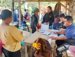 Disdukcapil Tapteng Laksanakan “Program Pandan Keren” Layanan Adminduk Jemput Bola kepada Korban Bencana Alam