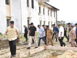 Gubsu dan Bupati Tapteng Tinjau Hunian Tetap di Asrama Haji Pinangsori